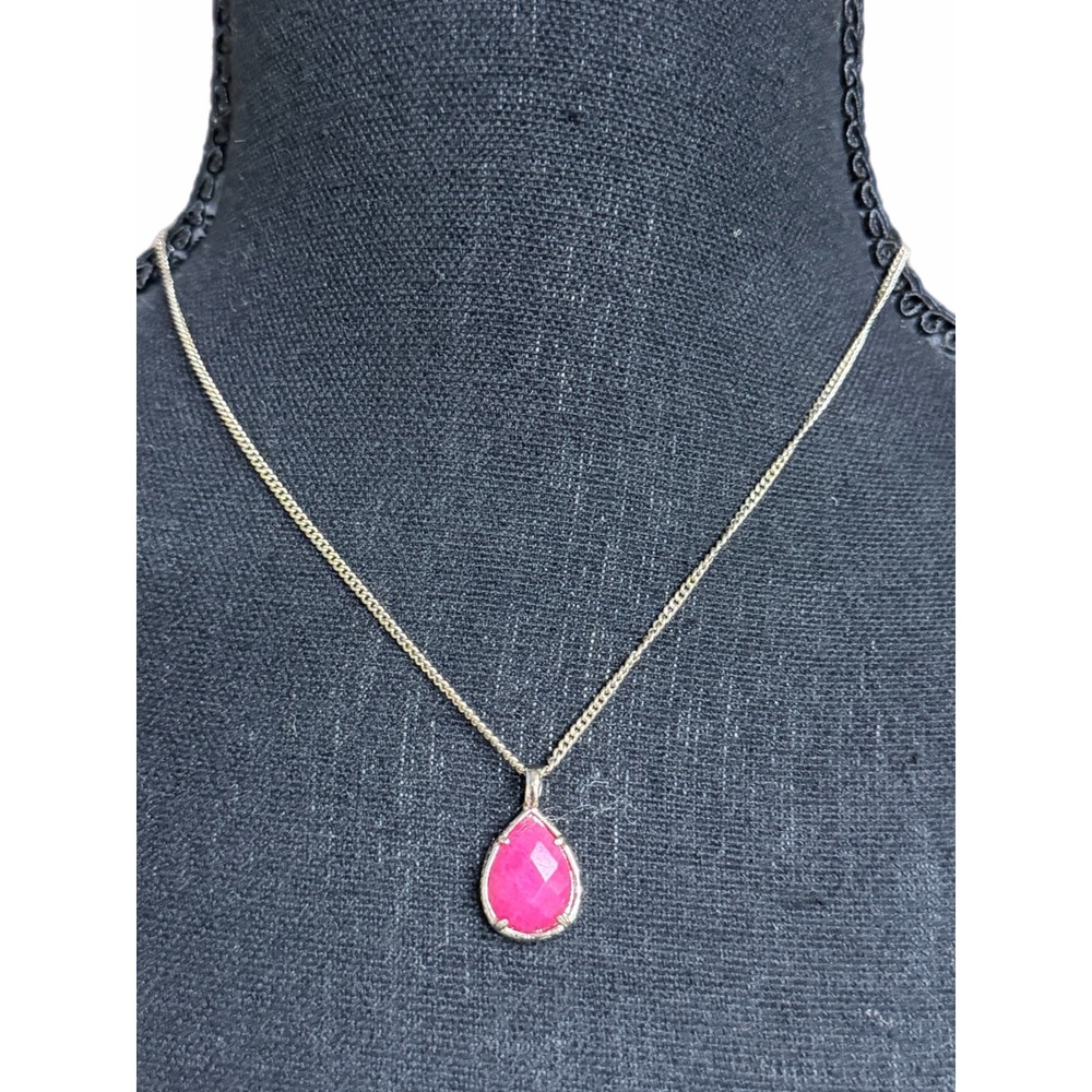 Kendra Scott Pink Teardrop Pendant Gold Tone Curb Chain Necklace Adjustable